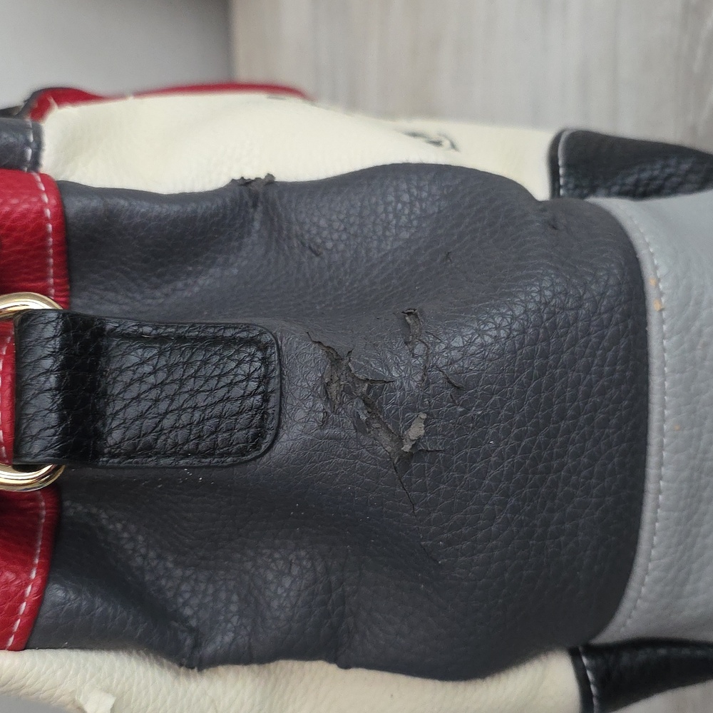 Disney Mickey and Minnie "Love Story" Handbag by The Bradford Exchange - Picture 9 of 9